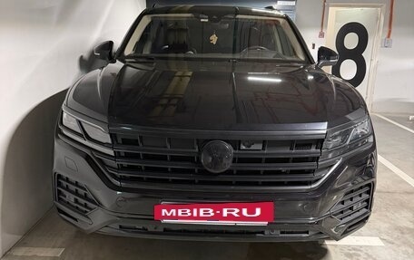 Volkswagen Touareg III, 2018 год, 4 699 000 рублей, 3 фотография
