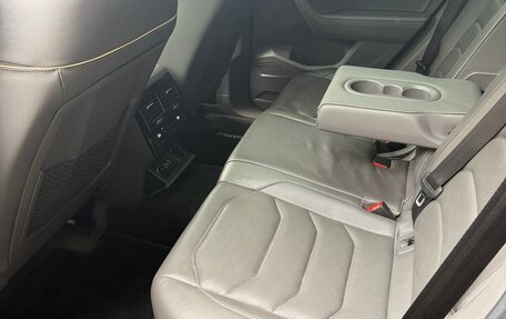 Volkswagen Touareg III, 2018 год, 4 699 000 рублей, 21 фотография