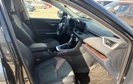 Toyota RAV4, 2023 год, 3 400 000 рублей, 10 фотография