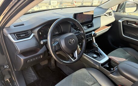 Toyota RAV4, 2023 год, 3 400 000 рублей, 9 фотография