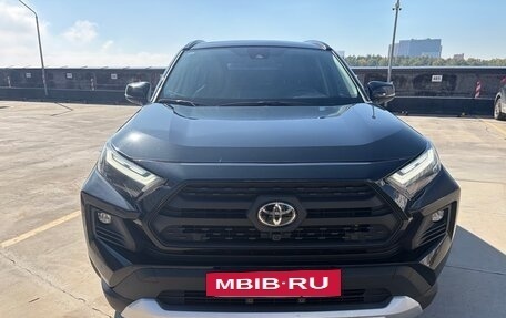 Toyota RAV4, 2023 год, 3 400 000 рублей, 3 фотография