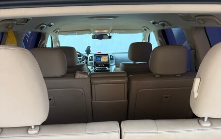 Toyota Land Cruiser 200, 2012 год, 2 650 000 рублей, 17 фотография