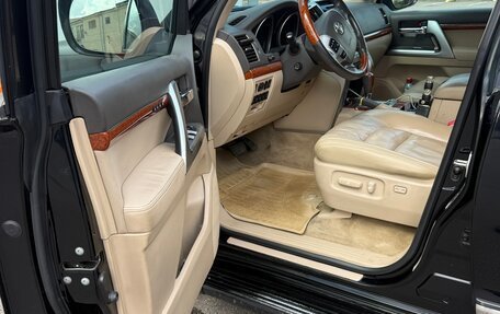 Toyota Land Cruiser 200, 2012 год, 2 650 000 рублей, 10 фотография
