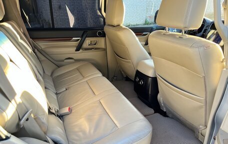 Mitsubishi Pajero IV, 2008 год, 1 449 000 рублей, 18 фотография