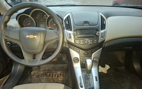 Chevrolet Cruze II, 2013 год, 302 000 рублей, 7 фотография