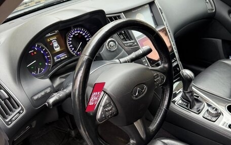Infiniti Q50 I рестайлинг, 2014 год, 1 670 000 рублей, 9 фотография