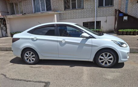 Hyundai Solaris II рестайлинг, 2013 год, 750 000 рублей, 4 фотография