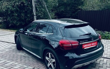 Mercedes-Benz GLA, 2017 год, 2 500 000 рублей, 4 фотография