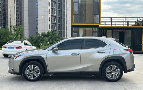 Lexus UX I, 2022 год, 2 190 000 рублей, 7 фотография