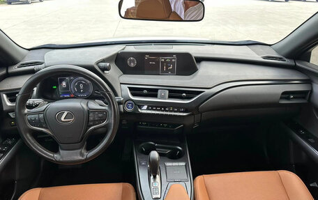 Lexus UX I, 2022 год, 2 190 000 рублей, 14 фотография