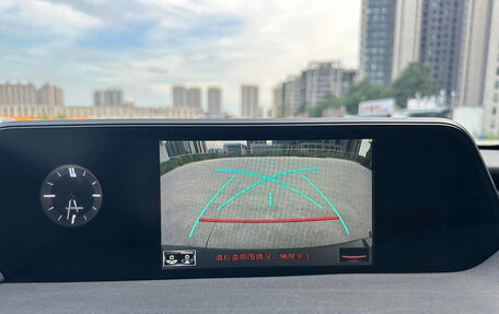 Lexus UX I, 2022 год, 2 190 000 рублей, 18 фотография