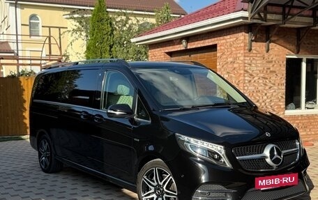 Mercedes-Benz V-Класс, 2022 год, 6 590 000 рублей, 2 фотография