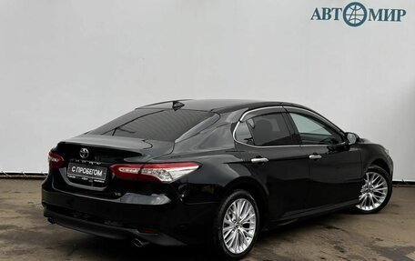 Toyota Camry, 2018 год, 2 590 000 рублей, 5 фотография