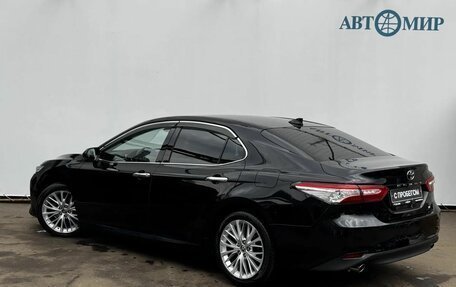 Toyota Camry, 2018 год, 2 590 000 рублей, 7 фотография