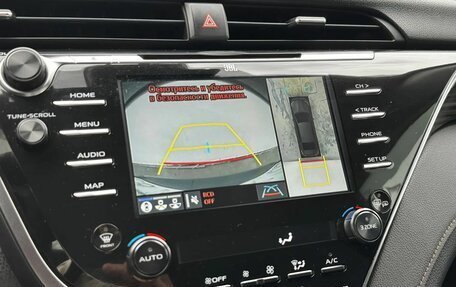Toyota Camry, 2018 год, 2 590 000 рублей, 12 фотография