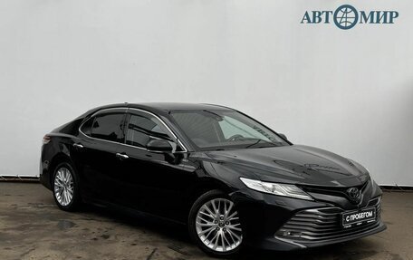 Toyota Camry, 2018 год, 2 590 000 рублей, 3 фотография