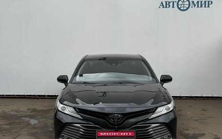 Toyota Camry, 2018 год, 2 590 000 рублей, 2 фотография