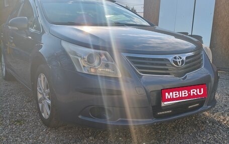 Toyota Avensis III рестайлинг, 2009 год, 810 000 рублей, 1 фотография