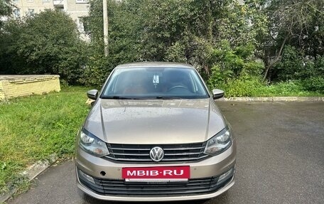 Volkswagen Polo VI (EU Market), 2015 год, 915 000 рублей, 2 фотография