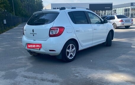 Renault Sandero II рестайлинг, 2016 год, 800 000 рублей, 3 фотография