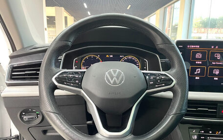 Volkswagen Tiguan II, 2023 год, 2 500 000 рублей, 10 фотография