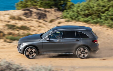 Mercedes-Benz GLC, 2020 год, 3 990 000 рублей, 2 фотография