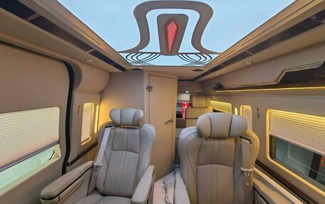 Toyota HiAce H300, 2023 год, 12 666 666 рублей, 4 фотография