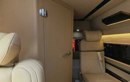 Toyota HiAce H300, 2023 год, 12 666 666 рублей, 9 фотография