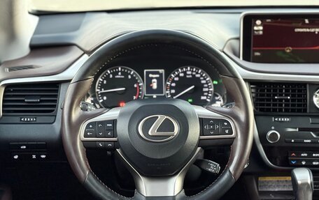 Lexus RX IV рестайлинг, 2018 год, 4 000 000 рублей, 17 фотография