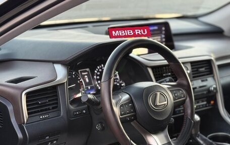 Lexus RX IV рестайлинг, 2018 год, 4 000 000 рублей, 16 фотография