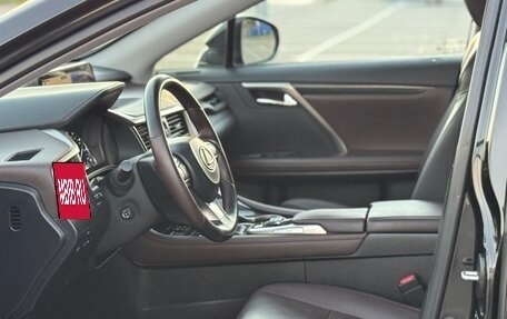 Lexus RX IV рестайлинг, 2018 год, 4 000 000 рублей, 14 фотография