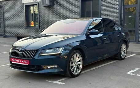 Skoda Superb III рестайлинг, 2017 год, 2 450 000 рублей, 4 фотография