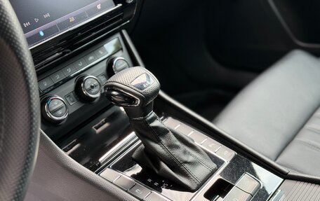 Skoda Superb III рестайлинг, 2017 год, 2 450 000 рублей, 22 фотография