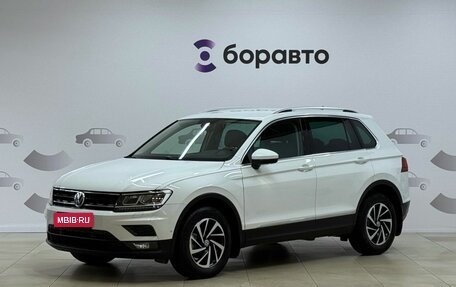 Volkswagen Tiguan II, 2018 год, 1 990 000 рублей, 1 фотография