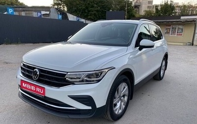 Volkswagen Tiguan II, 2021 год, 3 200 000 рублей, 1 фотография