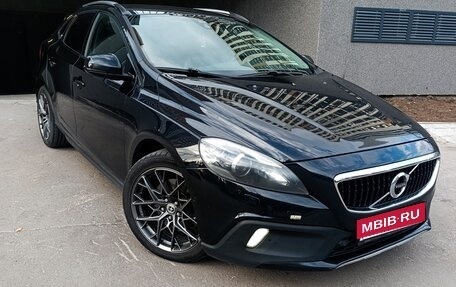 Volvo V40 Cross Country I, 2014 год, 1 650 000 рублей, 1 фотография