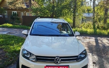 Volkswagen Touareg III, 2011 год, 2 200 000 рублей, 3 фотография