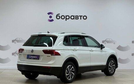 Volkswagen Tiguan II, 2018 год, 1 990 000 рублей, 4 фотография