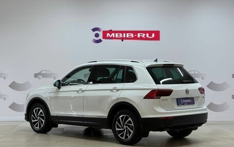Volkswagen Tiguan II, 2018 год, 1 990 000 рублей, 6 фотография