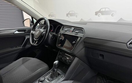 Volkswagen Tiguan II, 2018 год, 1 990 000 рублей, 10 фотография