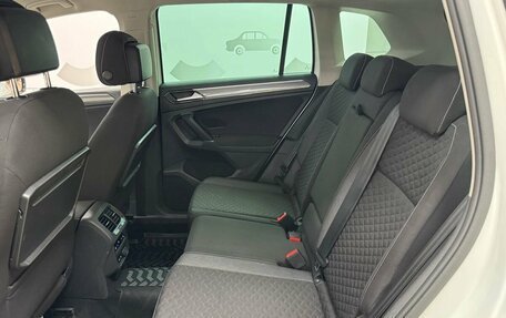 Volkswagen Tiguan II, 2018 год, 1 990 000 рублей, 11 фотография