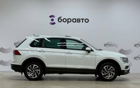 Volkswagen Tiguan II, 2018 год, 1 990 000 рублей, 8 фотография