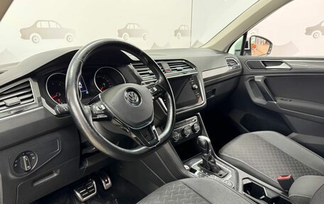Volkswagen Tiguan II, 2018 год, 1 990 000 рублей, 9 фотография