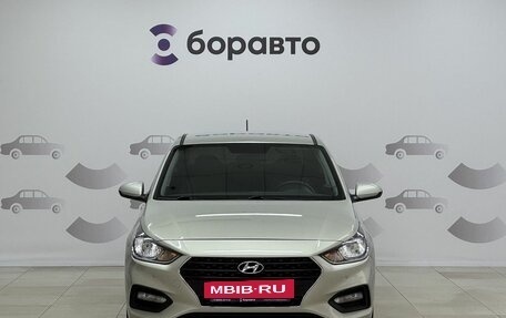 Hyundai Solaris II рестайлинг, 2018 год, 1 370 000 рублей, 2 фотография
