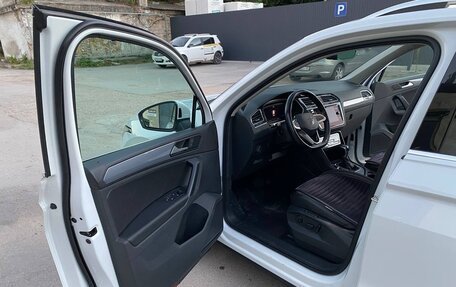 Volkswagen Tiguan II, 2021 год, 3 200 000 рублей, 11 фотография