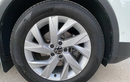 Volkswagen Tiguan II, 2021 год, 3 200 000 рублей, 15 фотография