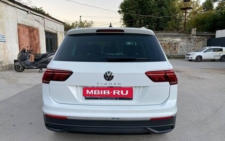 Volkswagen Tiguan II, 2021 год, 3 200 000 рублей, 5 фотография