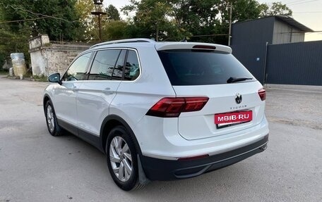 Volkswagen Tiguan II, 2021 год, 3 200 000 рублей, 6 фотография