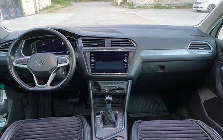 Volkswagen Tiguan II, 2021 год, 3 200 000 рублей, 21 фотография