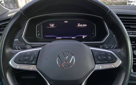 Volkswagen Tiguan II, 2021 год, 3 200 000 рублей, 26 фотография